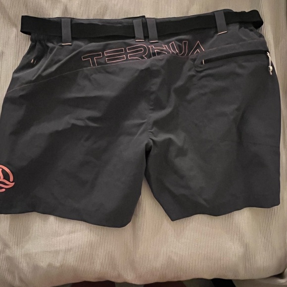 TERNUA Friza hiking shorts - Picture 3 of 5